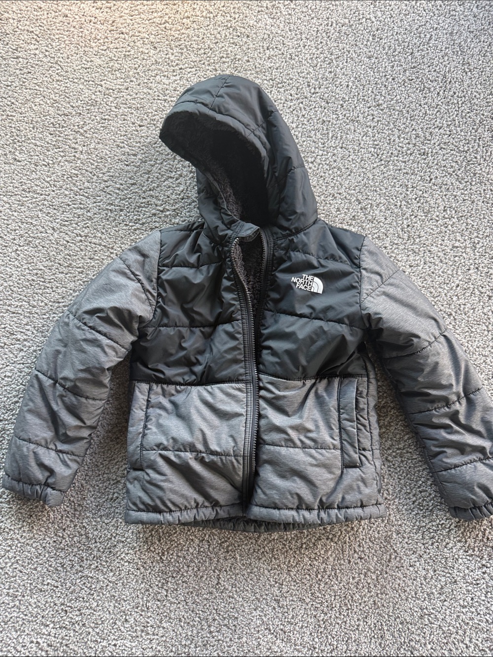 The North Face Two-Tone Black & Gray Hooded Puffer boys size 7